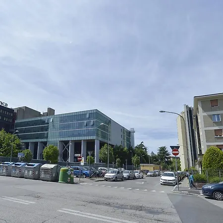 Ur-nest Vestri - Golden Appartement *