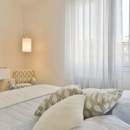 Ur-nest Vestri - Golden Appartement *