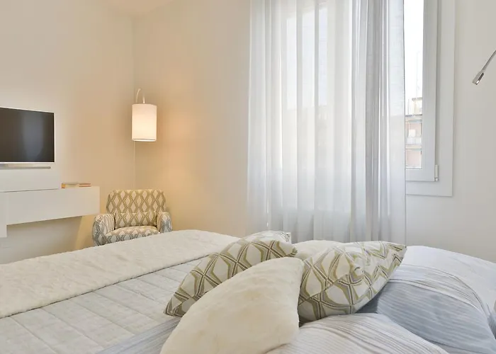 Ur-nest Vestri - Golden Apartman *