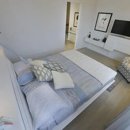 Ur-nest Vestri - Golden Apartament Bolonia