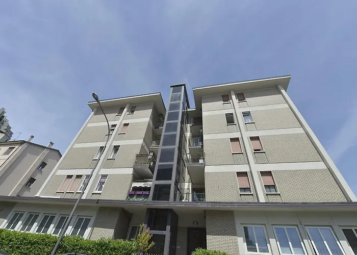 Ur-nest Vestri - Golden *